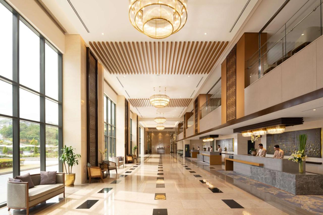 Hilton Clark Sun Valley Resort Clark Field Eksteriør billede