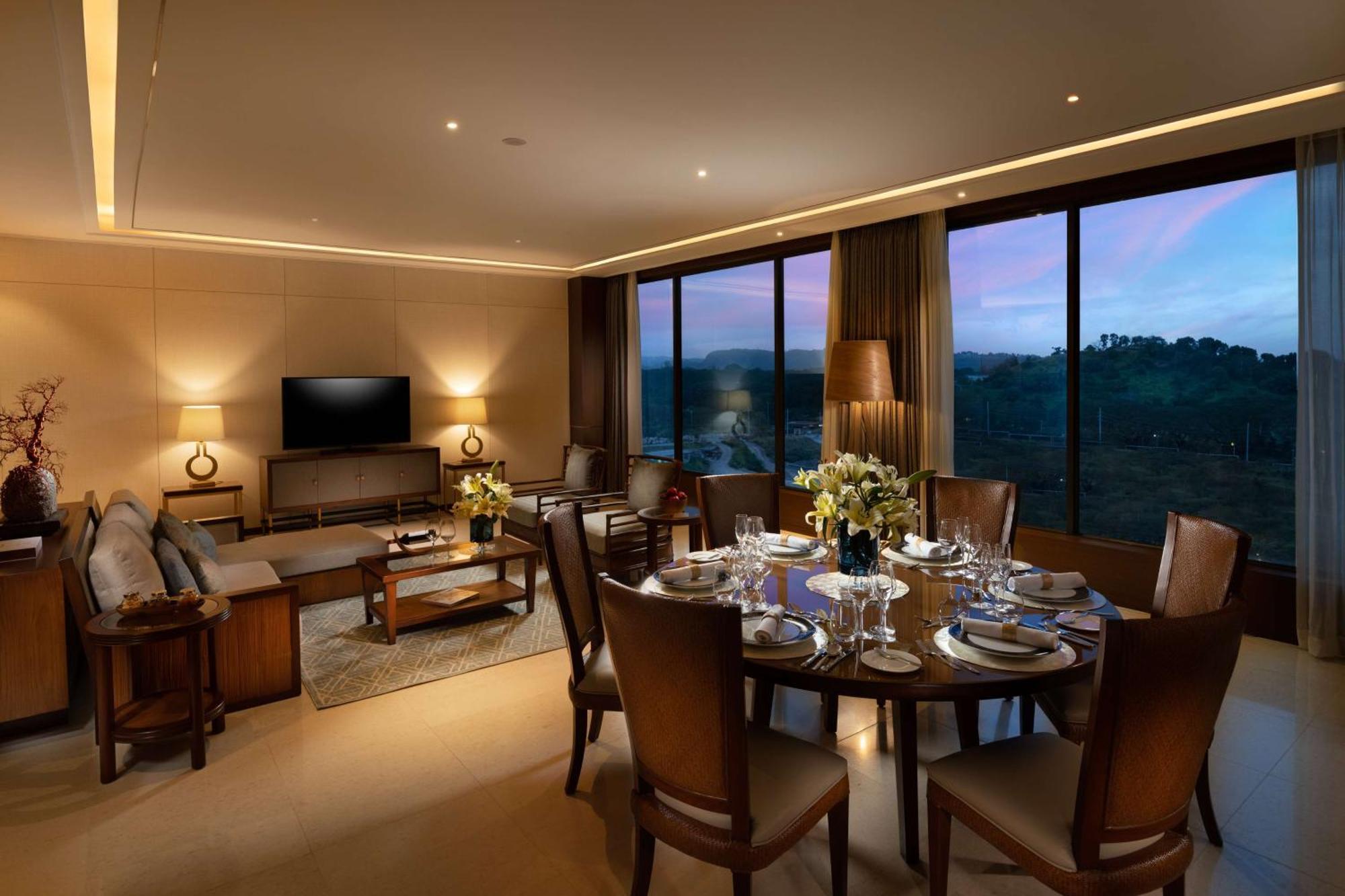 Hilton Clark Sun Valley Resort Clark Field Eksteriør billede